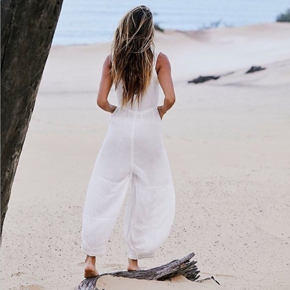 Free People Movement jumpsuit flowy halter strap pockets white - Picture 2 of 3